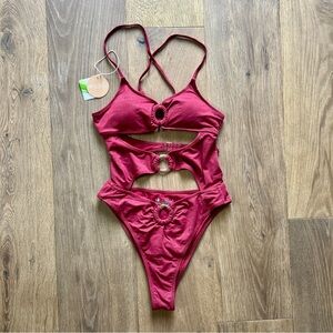 Armada one piece, Maroon Shimmer